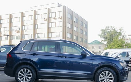Volkswagen Tiguan II, 2017 год, 1 965 000 рублей, 4 фотография
