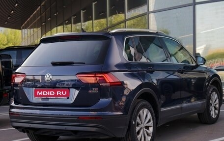 Volkswagen Tiguan II, 2017 год, 1 965 000 рублей, 5 фотография