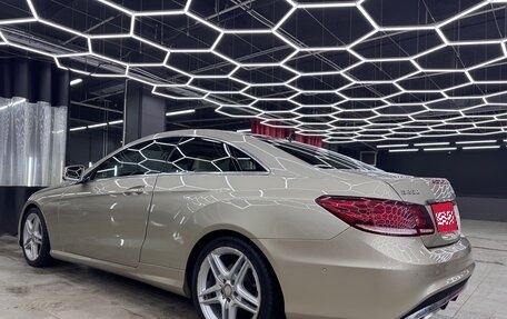 Mercedes-Benz E-Класс, 2015 год, 2 700 000 рублей, 1 фотография