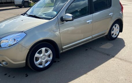 Renault Sandero I, 2011 год, 545 000 рублей, 2 фотография