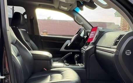 Toyota Land Cruiser 200, 2018 год, 6 700 000 рублей, 10 фотография