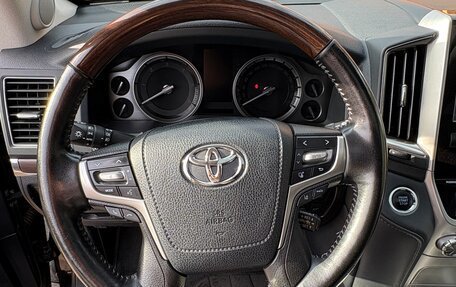 Toyota Land Cruiser 200, 2018 год, 6 700 000 рублей, 20 фотография