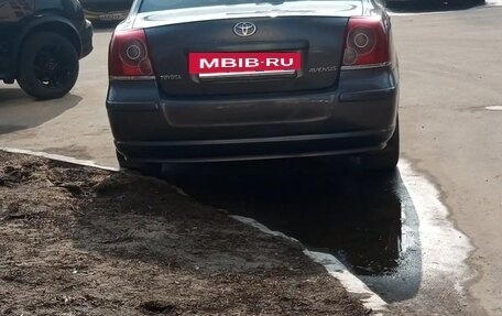 Toyota Avensis III рестайлинг, 2006 год, 875 000 рублей, 4 фотография