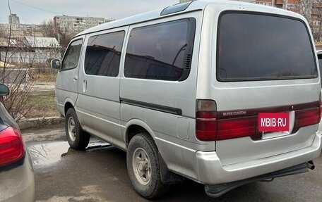 Toyota HiAce H100, 1994 год, 900 000 рублей, 5 фотография