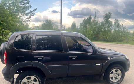 Chevrolet Niva I рестайлинг, 2011 год, 520 000 рублей, 3 фотография