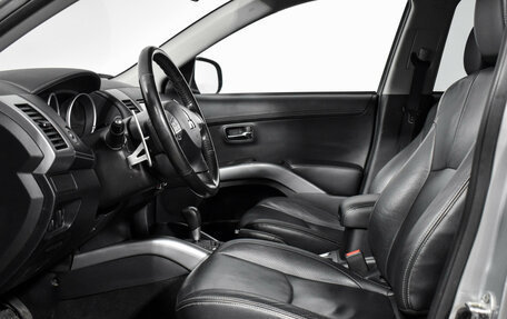 Mitsubishi Outlander III рестайлинг 3, 2011 год, 1 359 000 рублей, 12 фотография