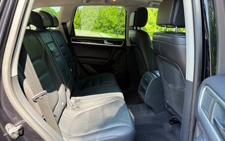 Volkswagen Touareg III, 2013 год, 1 950 000 рублей, 14 фотография