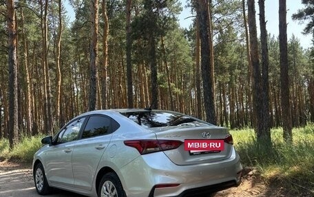Hyundai Solaris II рестайлинг, 2017 год, 1 100 000 рублей, 2 фотография