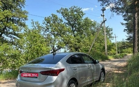 Hyundai Solaris II рестайлинг, 2017 год, 1 100 000 рублей, 6 фотография