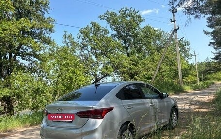 Hyundai Solaris II рестайлинг, 2017 год, 1 100 000 рублей, 8 фотография