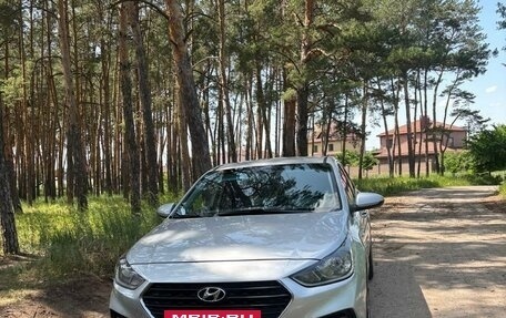 Hyundai Solaris II рестайлинг, 2017 год, 1 100 000 рублей, 9 фотография