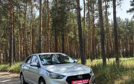 Hyundai Solaris II рестайлинг, 2017 год, 1 100 000 рублей, 18 фотография