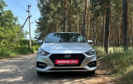 Hyundai Solaris II рестайлинг, 2017 год, 1 100 000 рублей, 28 фотография