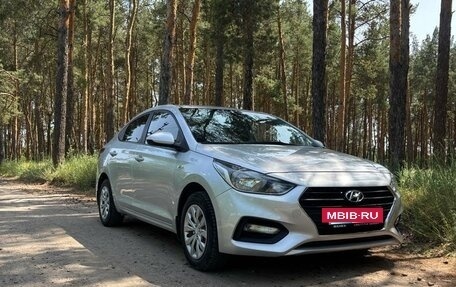 Hyundai Solaris II рестайлинг, 2017 год, 1 100 000 рублей, 27 фотография