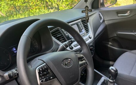 Hyundai Solaris II рестайлинг, 2017 год, 1 100 000 рублей, 36 фотография