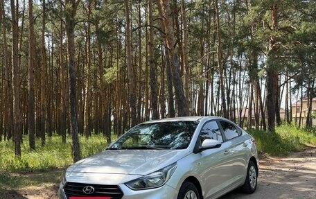 Hyundai Solaris II рестайлинг, 2017 год, 1 100 000 рублей, 38 фотография