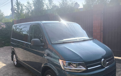 Volkswagen Multivan T6 рестайлинг, 2019 год, 3 750 000 рублей, 1 фотография