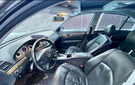 Mercedes-Benz E-Класс, 2004 год, 600 000 рублей, 6 фотография