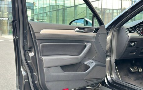 Volkswagen Passat B8 рестайлинг, 2018 год, 3 199 000 рублей, 13 фотография