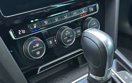 Volkswagen Passat B8 рестайлинг, 2018 год, 3 199 000 рублей, 26 фотография