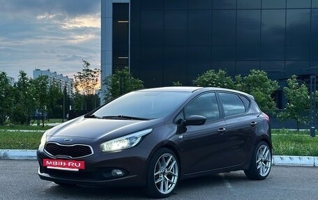 KIA cee'd III, 2013 год, 1 050 000 рублей, 2 фотография