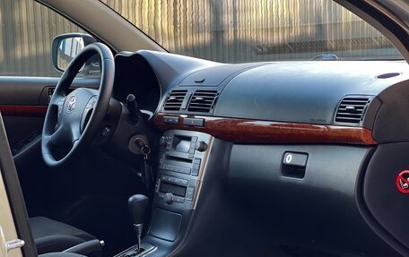 Toyota Avensis III рестайлинг, 2007 год, 890 000 рублей, 32 фотография