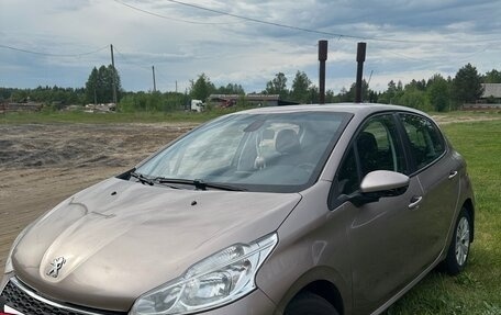 Peugeot 208 II, 2014 год, 645 000 рублей, 2 фотография