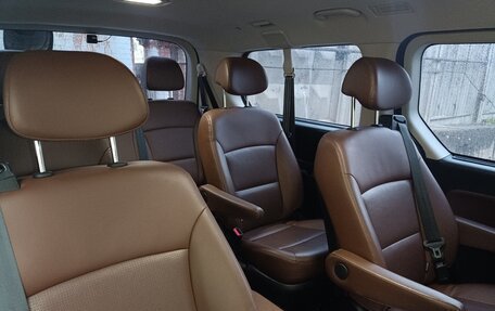 Hyundai Grand Starex Grand Starex I рестайлинг 2, 2018 год, 4 050 000 рублей, 8 фотография