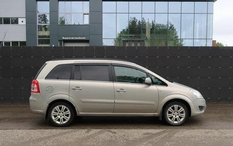Opel Zafira C рестайлинг, 2011 год, 745 000 рублей, 5 фотография