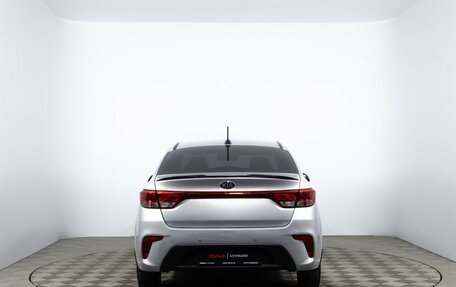 KIA Rio IV, 2018 год, 1 370 000 рублей, 6 фотография