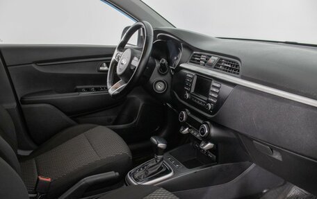 KIA Rio IV, 2018 год, 1 370 000 рублей, 9 фотография