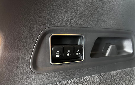 Mercedes-Benz GLS, 2019 год, 9 650 000 рублей, 38 фотография