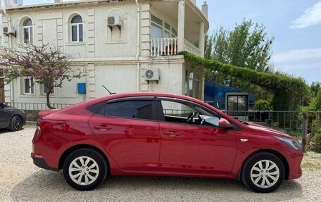Hyundai Solaris II рестайлинг, 2021 год, 1 900 000 рублей, 2 фотография