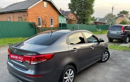 KIA Rio III рестайлинг, 2016 год, 1 000 000 рублей, 5 фотография