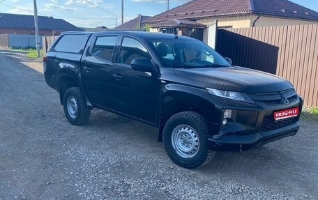 Mitsubishi L200 IV рестайлинг, 2019 год, 1 600 000 рублей, 1 фотография