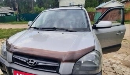 Hyundai Tucson III, 2008 год, 850 000 рублей, 1 фотография
