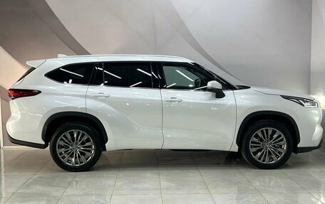 Toyota Highlander, 2024 год, 6 050 000 рублей, 8 фотография
