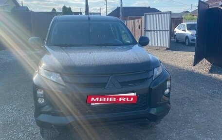 Mitsubishi L200 IV рестайлинг, 2019 год, 1 600 000 рублей, 3 фотография