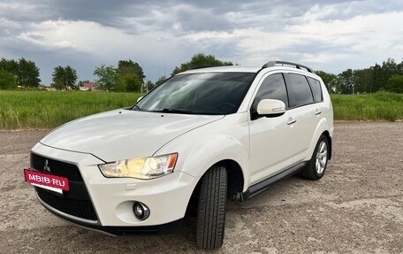 Mitsubishi Outlander III рестайлинг 3, 2011 год, 1 299 000 рублей, 6 фотография