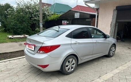 Hyundai Solaris II рестайлинг, 2015 год, 860 000 рублей, 3 фотография