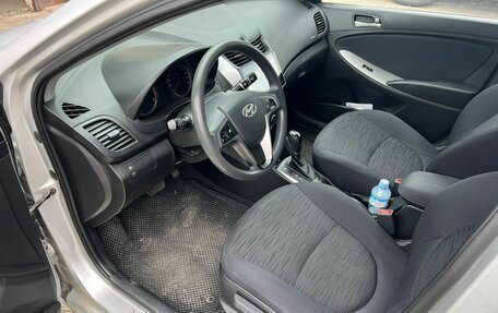 Hyundai Solaris II рестайлинг, 2015 год, 860 000 рублей, 4 фотография