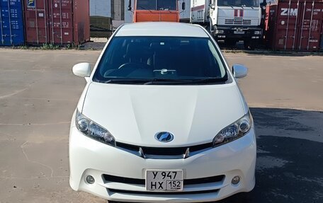 Toyota Wish II, 2011 год, 1 560 000 рублей, 2 фотография