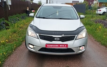 KIA cee'd I рестайлинг, 2011 год, 800 000 рублей, 2 фотография