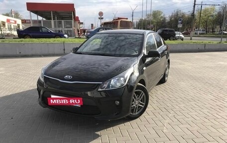 KIA Rio IV, 2017 год, 1 450 000 рублей, 2 фотография