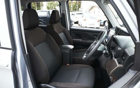 Toyota Roomy I, 2021 год, 1 359 000 рублей, 10 фотография
