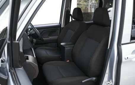 Toyota Roomy I, 2021 год, 1 359 000 рублей, 8 фотография