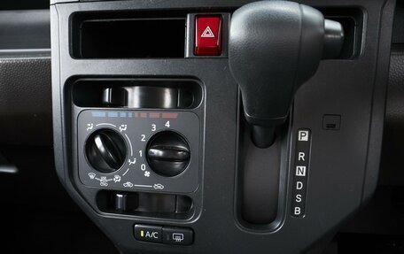 Toyota Roomy I, 2021 год, 1 359 000 рублей, 16 фотография