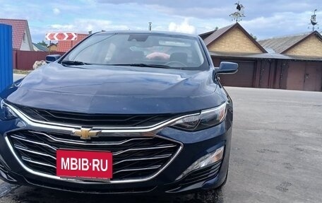 Chevrolet Malibu IX, 2019 год, 1 730 000 рублей, 4 фотография