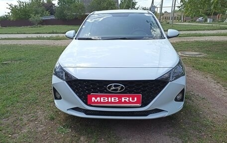 Hyundai Solaris II рестайлинг, 2020 год, 1 450 000 рублей, 2 фотография