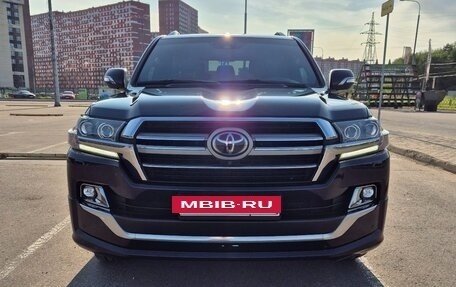 Toyota Land Cruiser 200, 2020 год, 8 500 000 рублей, 2 фотография